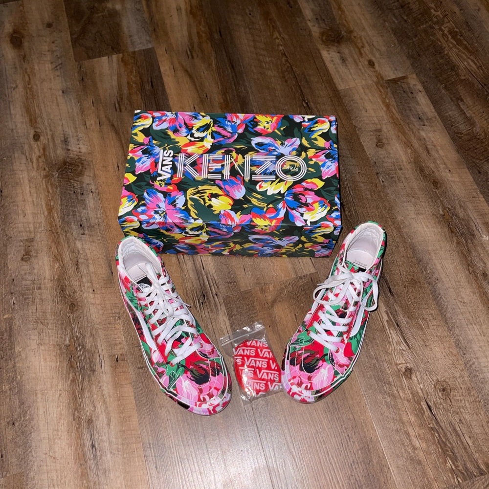 Vans X Kenzo high top sneakers ✨